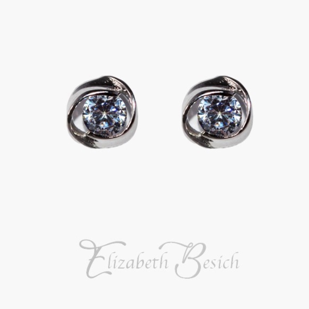 Classy Round Earrings